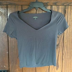 Wild Fable small women’s mid length fitted grey top